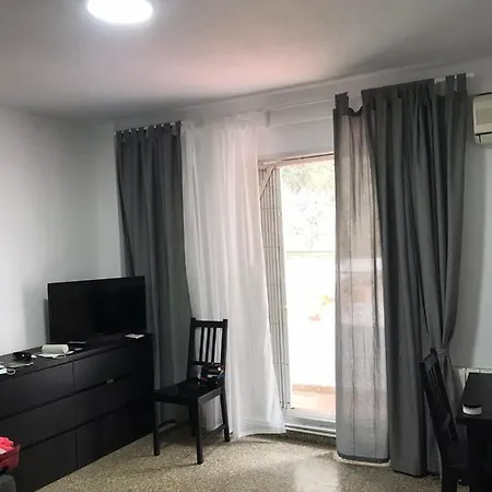 Apartment For 6 People. Valencia